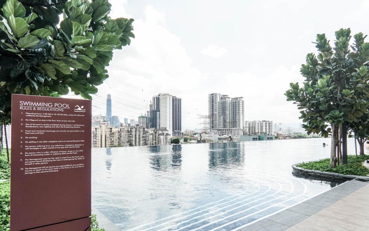 M Vertica Kl By Airhost *